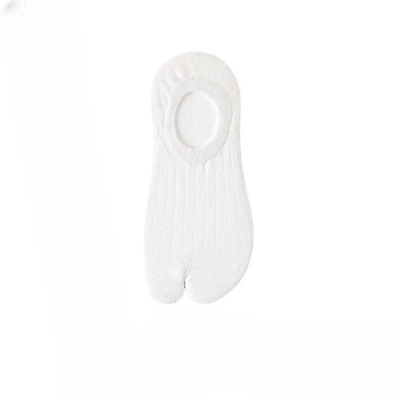 

Women Spring and Autumn Shallow Mouth Invisible Breathable Sweat Absorbing Boneless Two Toe Boat Socks 1 pair