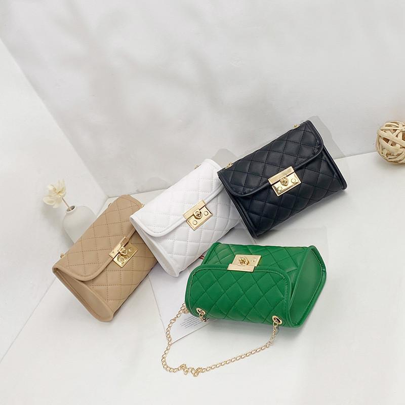 Wholesale Clear And Sweet Ladies Bag Embroidered Diamond Chain Crossbody Bag