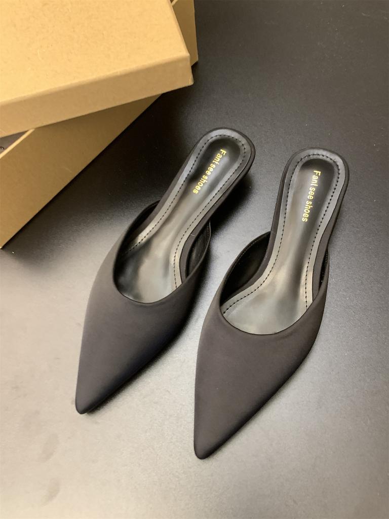 French pointed head, thin low heel, baotou, half-drag woman, spring 2025 new niche design, shallow mouth, one-pedal slippers