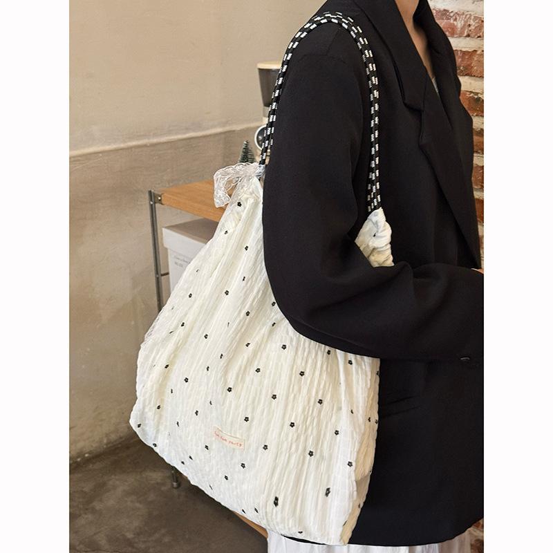 Korean large-capacity polka dot canvas bag, new lazy style commuter shoulder tote bag, niche versatile underarm bag