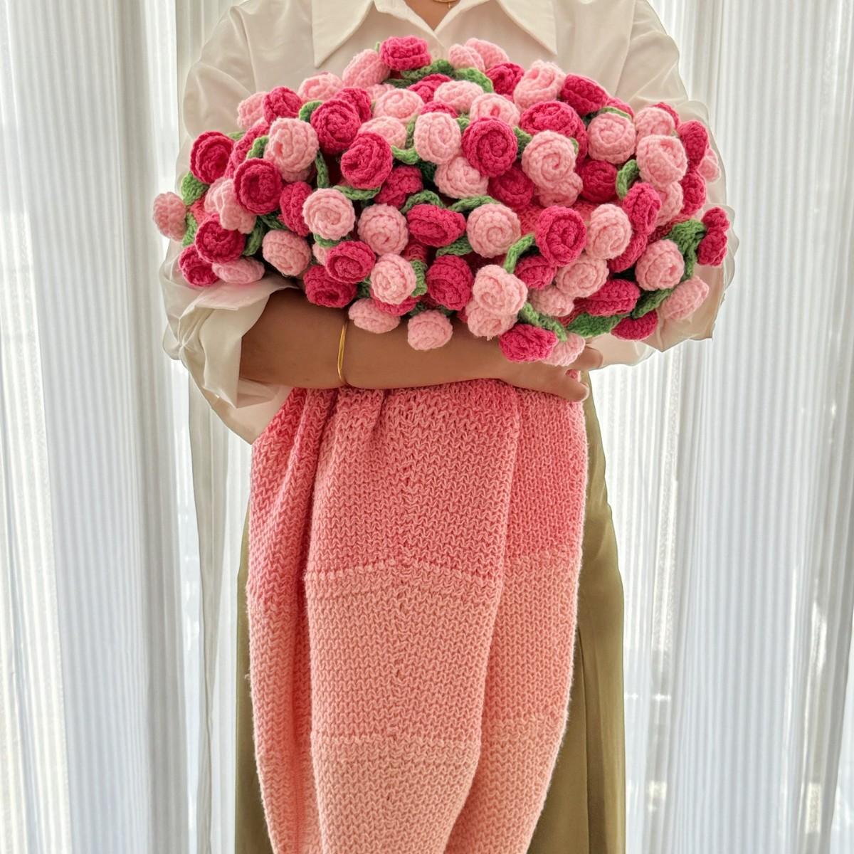 Jasmine rose bouquet blanket finished office nap flower blanket yarn gradient blanket Diameter120cm