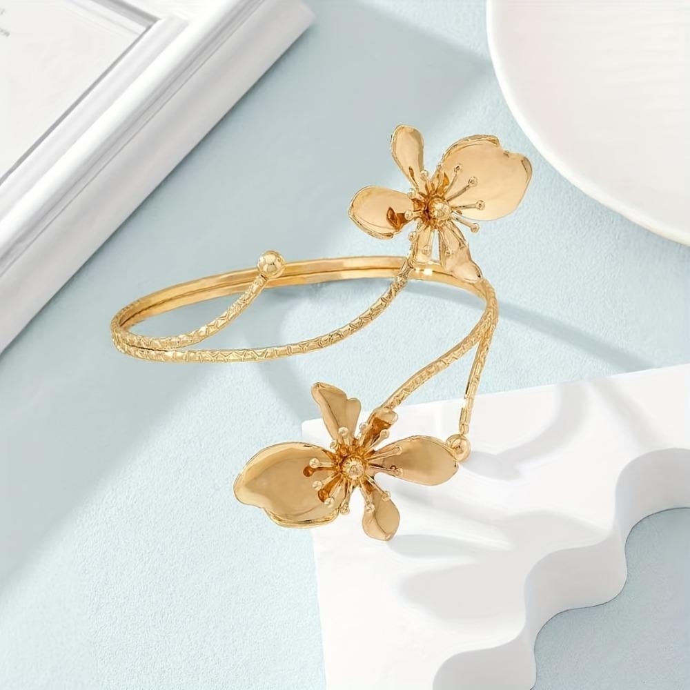 1PC Retro Flower Winding Irregular Bracelet Fashionable Elegance High Sense