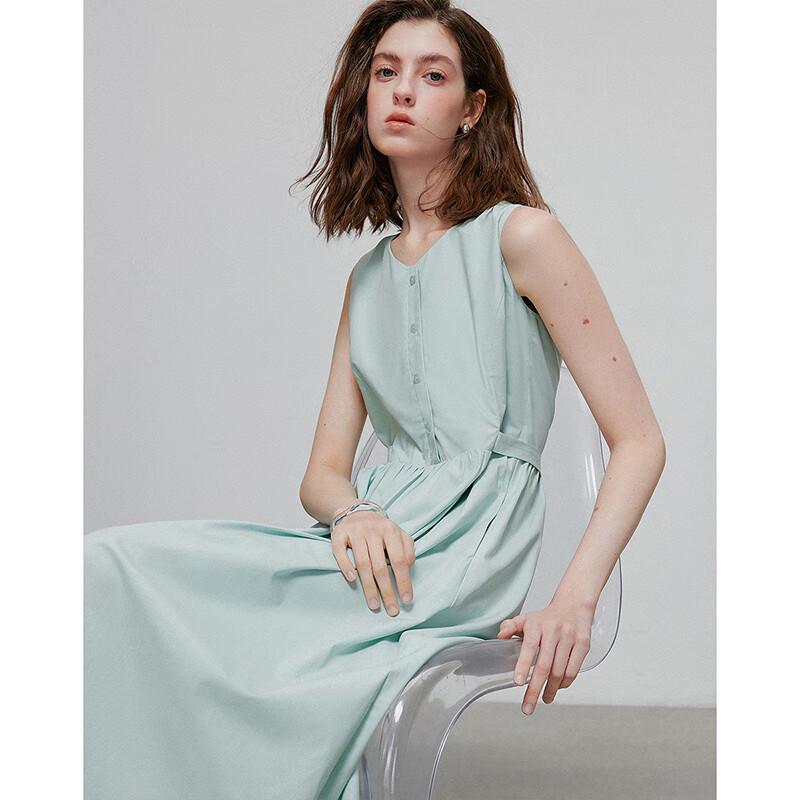 Chuyu V-Ausschnitt Ärmelloses Maxikleid aus Lyocell-Mischgewebe