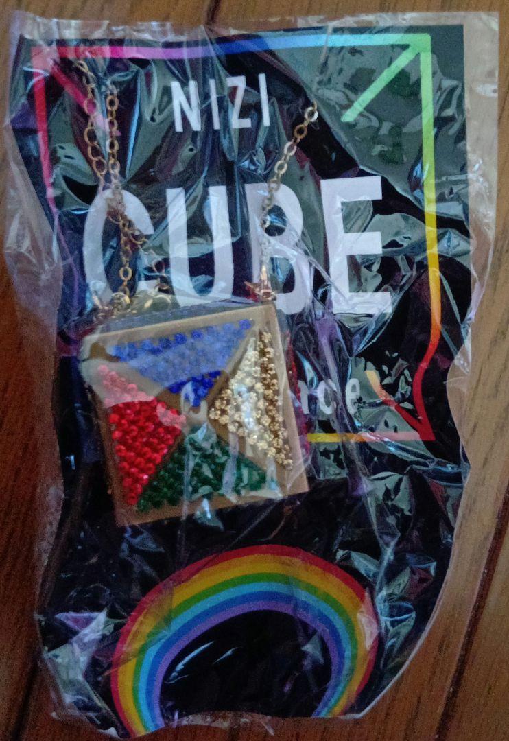 

[USED] NIZIU NIZI Cube Necklace