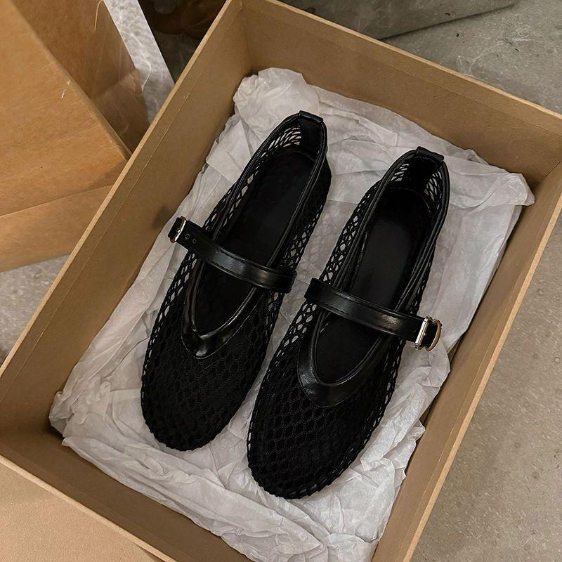 2025 Summer Net Shoes Women Breathable Sandals New Hollow Single Shoes Women Round Head Flat One Word Buckle Sandals