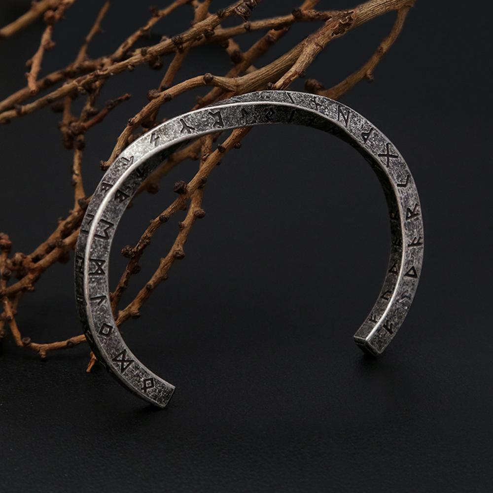 Trendy Simple Viking Rune Bracelet Personality Charm Nordic Twist Cuff Letter Bracelet Scandinavian Stainless Steel Jewelry Gift