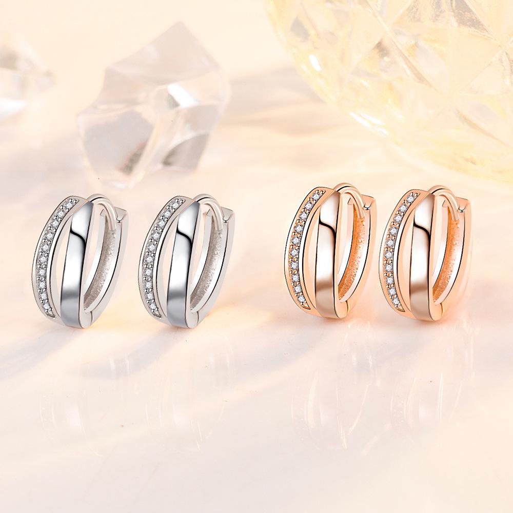 Neue trendige Ohrringe für Frauen, Zirkon, einfache kleine hohle Ohrschnalle, Charm-Ohrringe