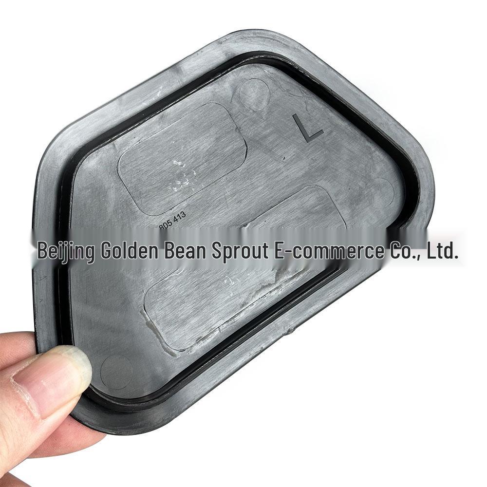 Накладка на подкрылок Volkswagen Touareg (2011-2017 гг.) - Номер детали #7P6805414, #7P6805413 Neutral