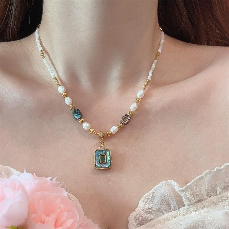 Freshwater Pearl Necklace, Natural Abalone Shell Pendant Choker, Luxurious and Exclusive High-end Neck Chain
