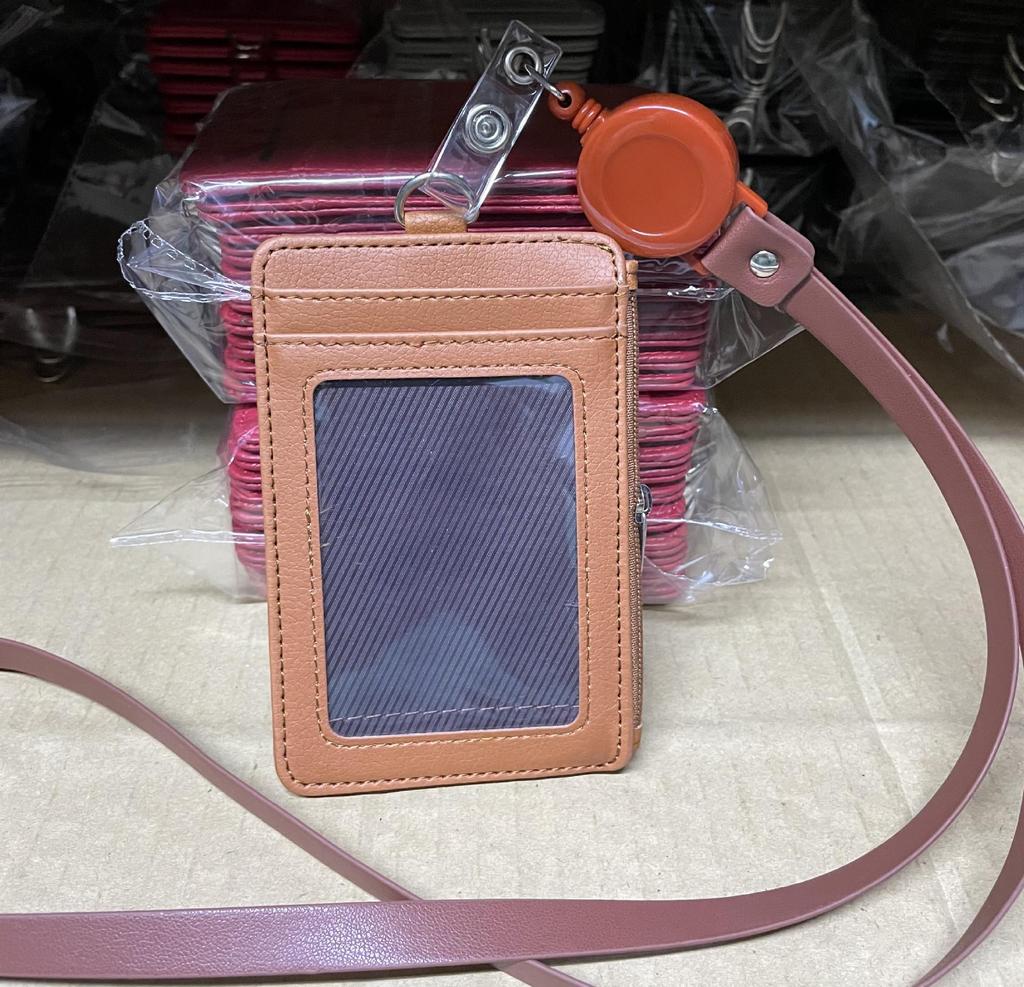 Porta Badge Multi-Scheda Golden Bay con Portachiavi, Clip Retrattile, Cordino e Portamonete