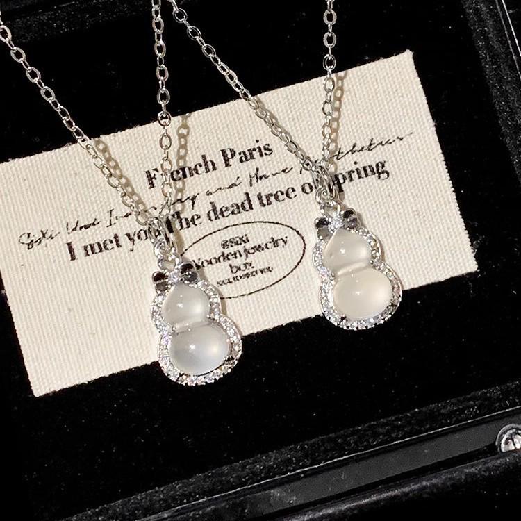 Ice White Agate Gourd Necklace with Bow Tie Pendant - Women's Lightweight Choker and Sweater Chain