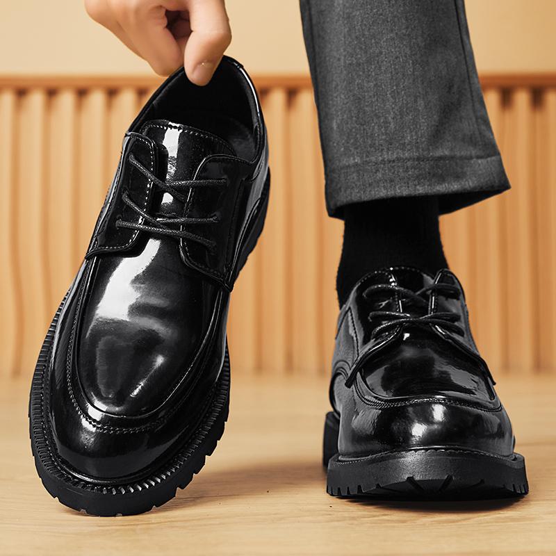 Lackleder formelle Herrenschuhe Klassischer Retro-vielseitiger Stil Täglich Büro Freizeit Geschäftsparty Schwarz Erwachsene Bräutigamschuhe
