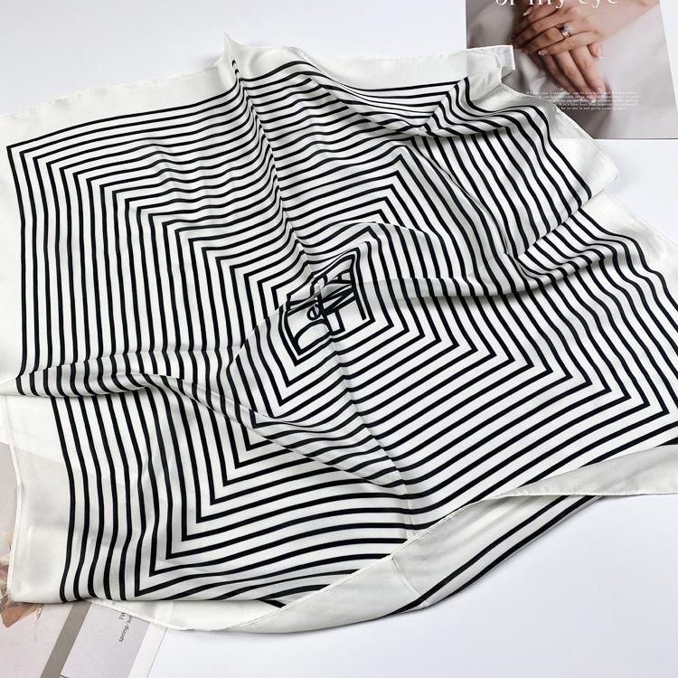 Small Silk Scarf Women'S Season Small Square Scarf Summer Scarf Versatile Fashion Decoration Professional Small Scarf Tide