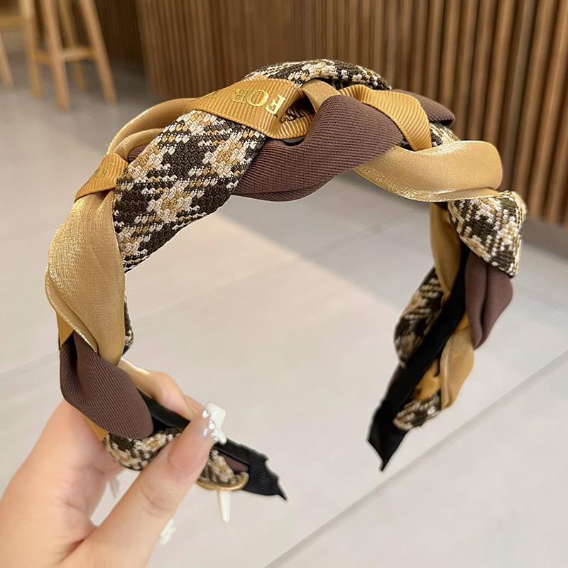 French Retro Braided High-Grade Headband: High Skull Top, Non-Slip, Perfect for Washing Face.