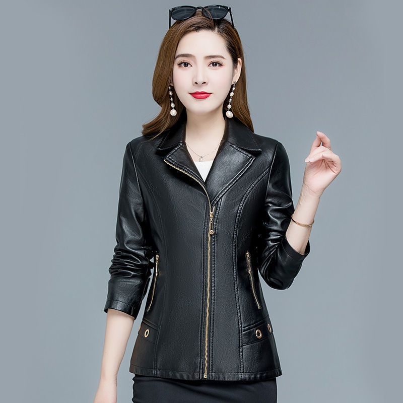 Leather jacket women's fleece thickened short slim and thin autumn and winter new fur integrated mother outfit