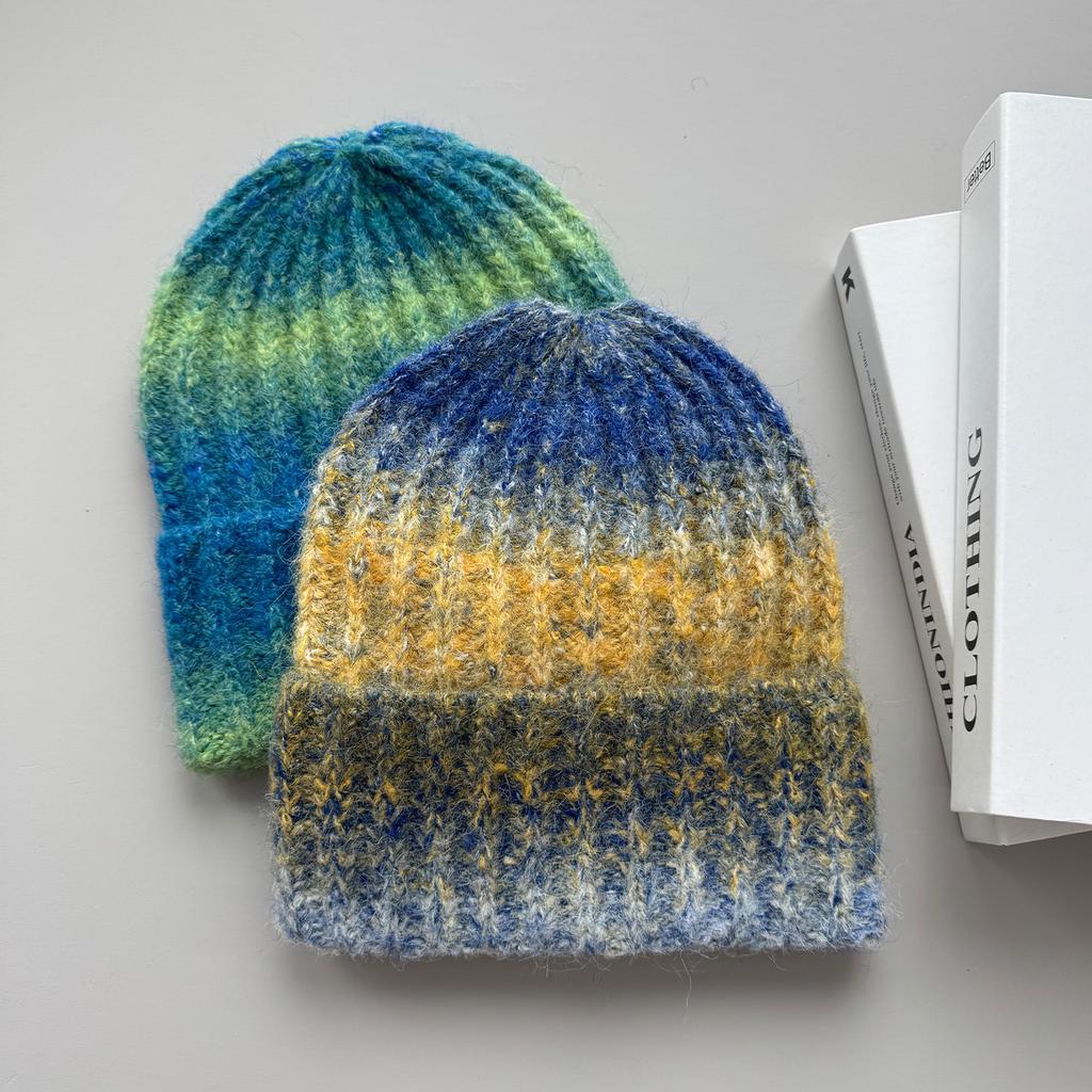 New Knitted Hat Gradual Change Tie-dye Rainbow Knitted Hat Winter Warm Sports Casual Fashion Wool Hat
