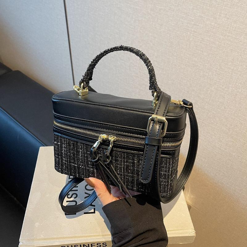 

Woolen bag women s spring and summer new fashion shoulder messenger bag niche design high-end box bag чёрный