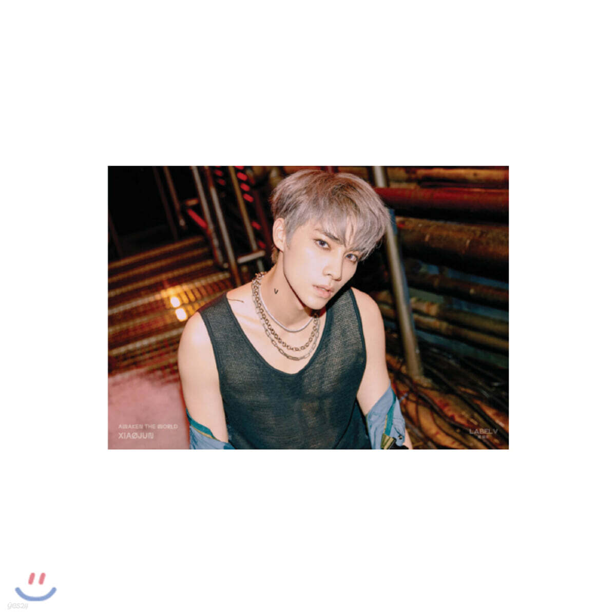 

WayV - Awaken the world HD PHOTO [XIAOJUN]