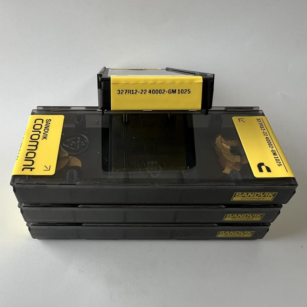 Sandvik / 327R12-2240002-GM 1025 / Original Swedish Hard Alloy Blade 2 Pcs