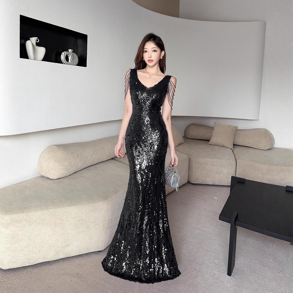 Evening Dress Women's Banquet Temperament Advanced Sense Light Luxury Niche High-end Host Bright Tassel Shoulder Slim Fishtail Dress