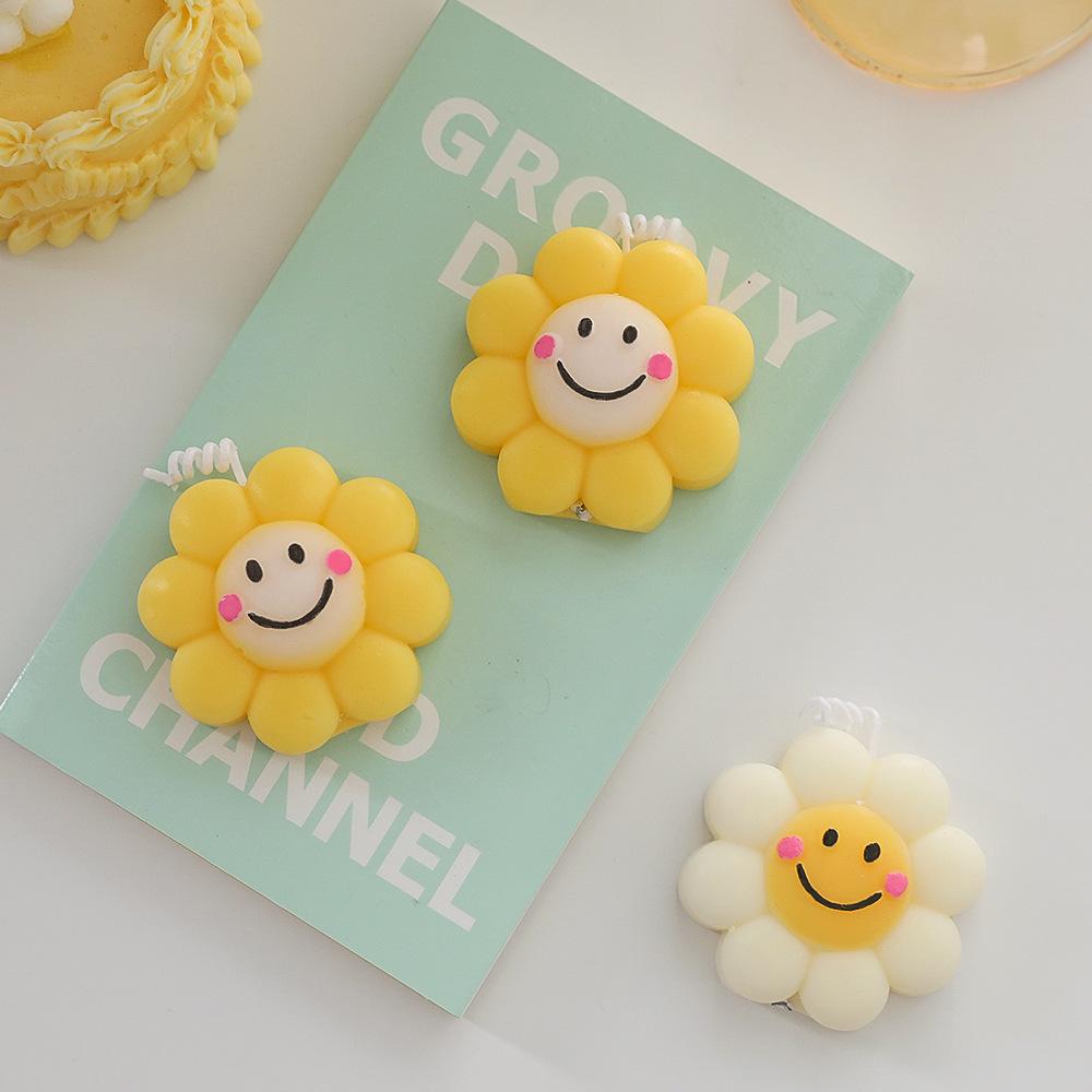 Smiling Sunflower Aromatherapy Candle - DIY Creative Birthday Decoration, Cute Scented Candle Ornament