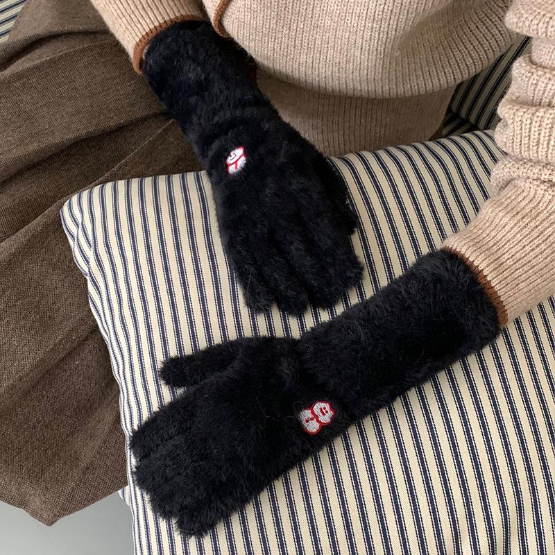 Travel gloves women autumn and winter gentle college wind solid color knitted fingers warm and cold cycling older children spring
