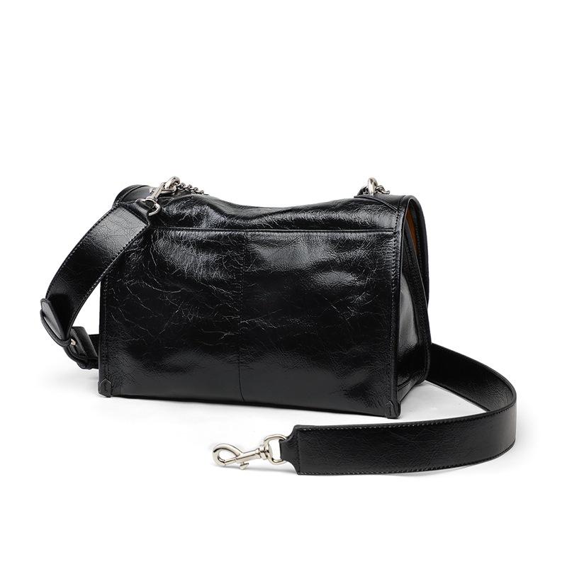 New Autumn and Winter Women's Bag Crossbody Bag Chain Bag High-end Feeling This Year's Popular Small Square Bag
