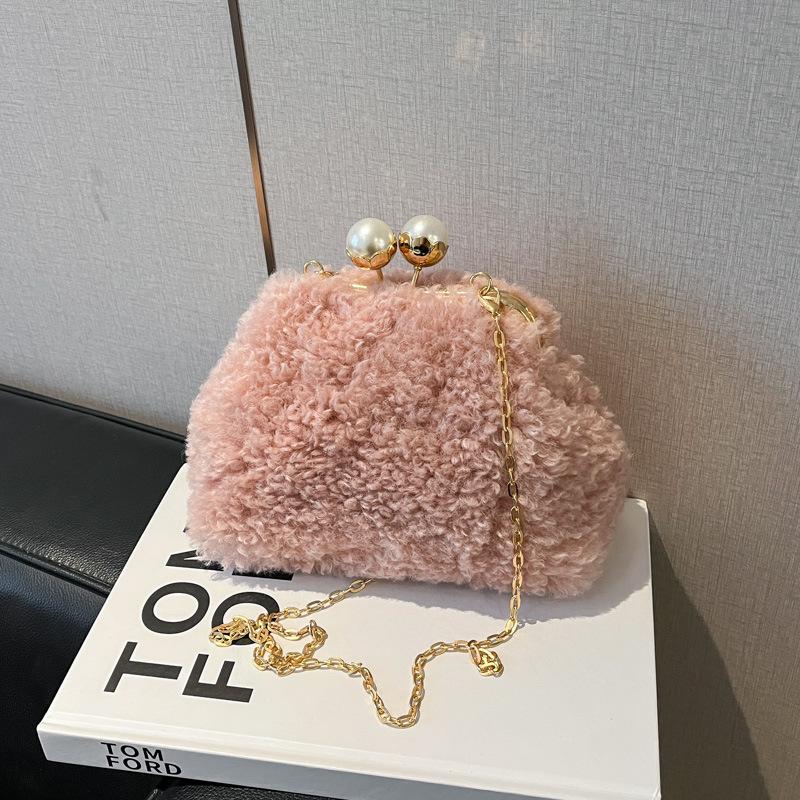 

Korean Plush Shell Shoulder Crossbody Bags For Women 2025 Winter Cotton Cute Shoulder Bags Large Capacity Commuter Handbags 16-23-10CM
