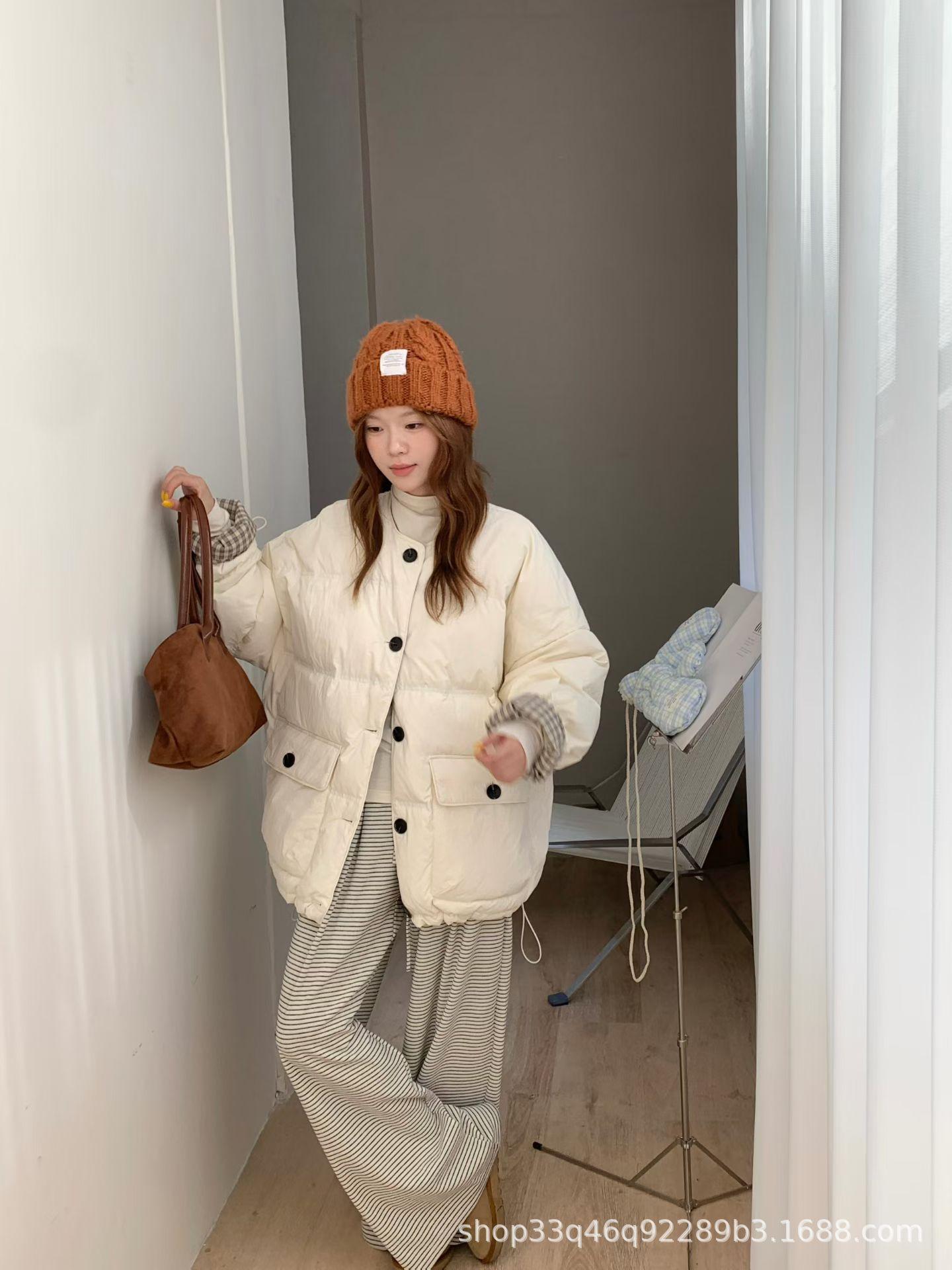 

Korea 2025 Women s Collared White Plaid Down Puffer Jacket - Small Size, Color Block Design One Size фіолетовий