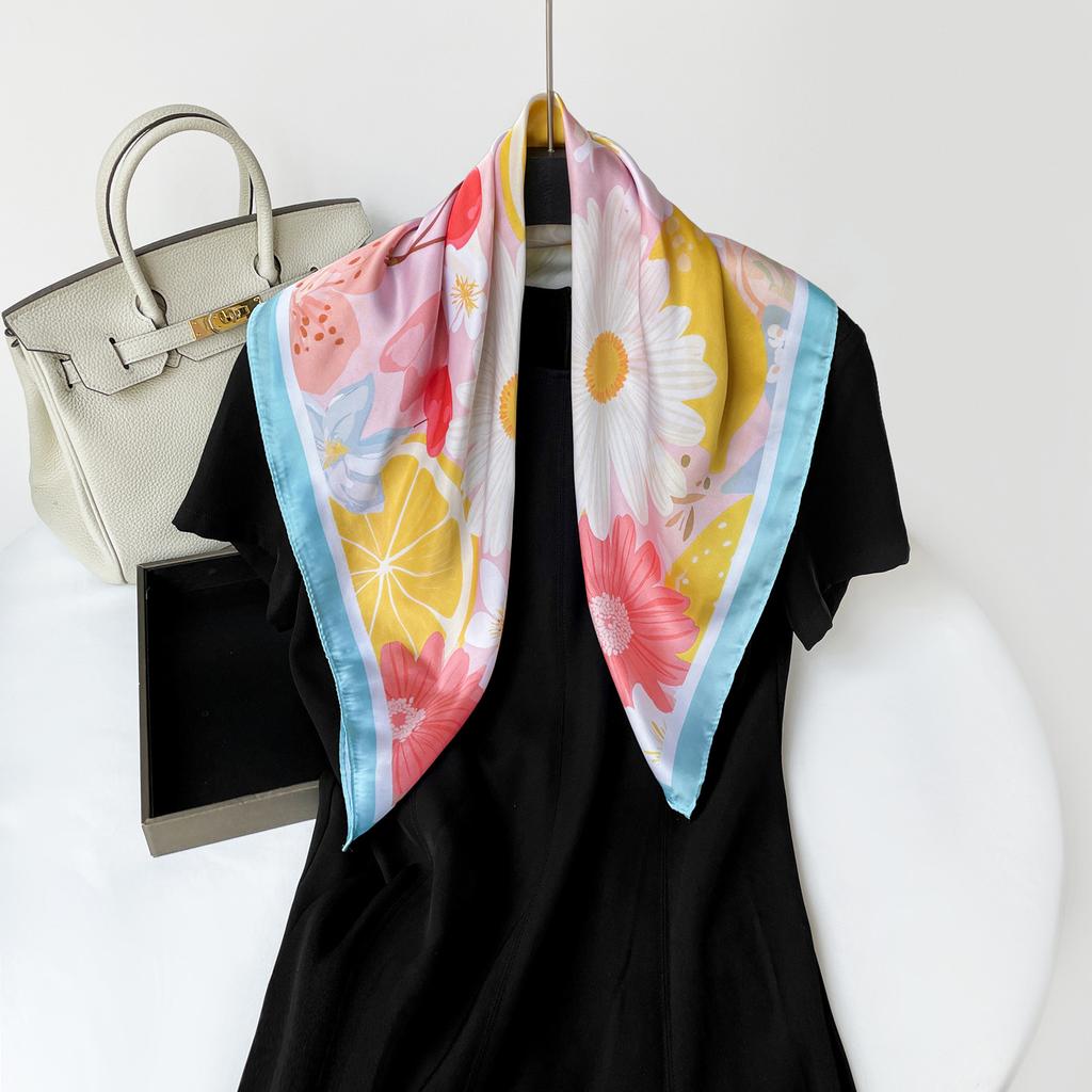 Small Daisy Printed Silk Scarf Women's 71cm Square Scarf Temperament Fresh and Versatile High Sense Fashion Thin Silk Scarf Wholesale