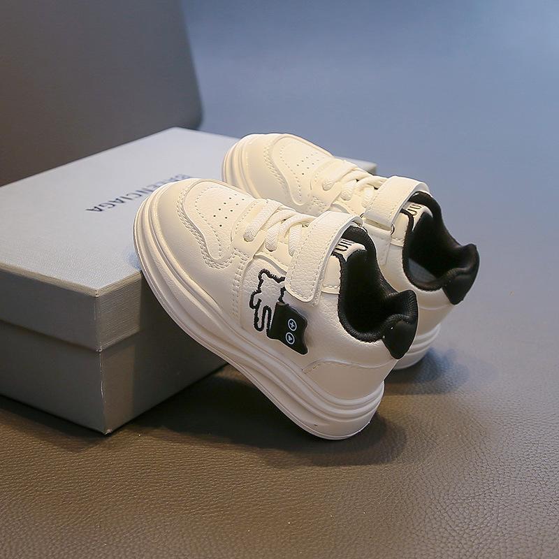 Children's Little White Shoes 2025 Spring and Autumn New Korean Version of Girls Board Shoes Boys Casual Sports Shoes Children's Shoes Fashion
