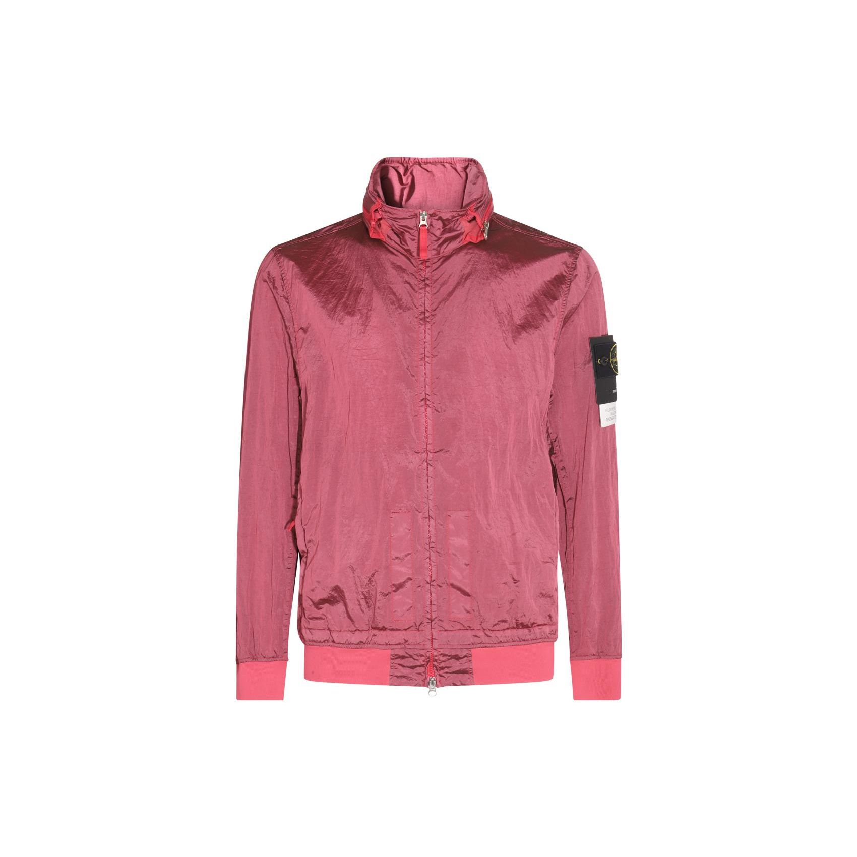 

STONE ISLAND Однотонная куртка на молнии с воротником-стойкой и нашивкой с логотипом с длинным рукавом Мужские куртки Красный 781541920-V0087 S