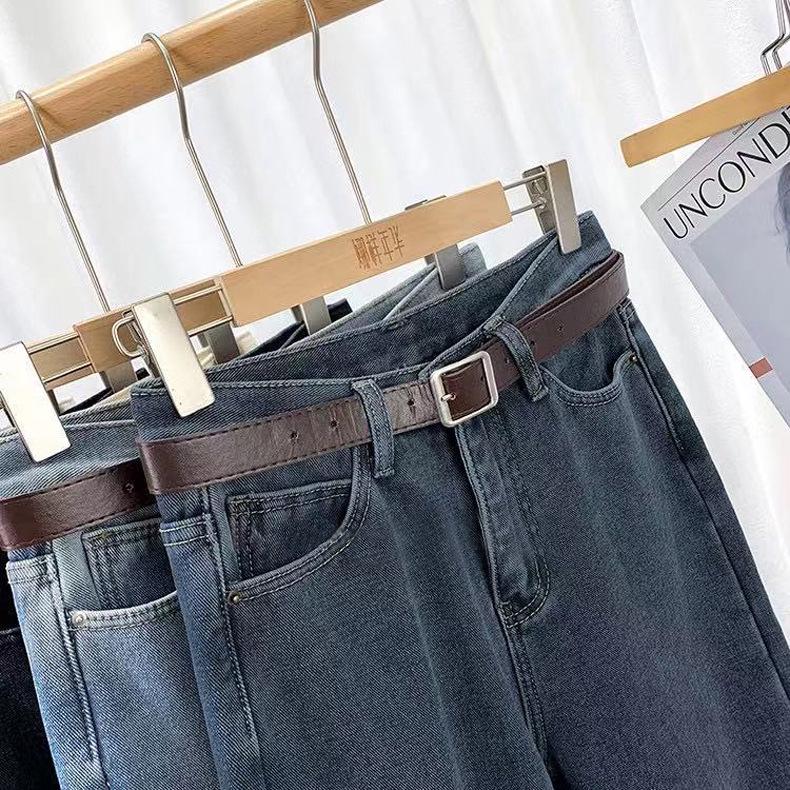 Women's High-Waisted Velvet-Lined Jeans: Loose, Slimming, Straight-Leg Harem Pants for Autumn/Winter, Korean Style, Nine-Tenths Length.