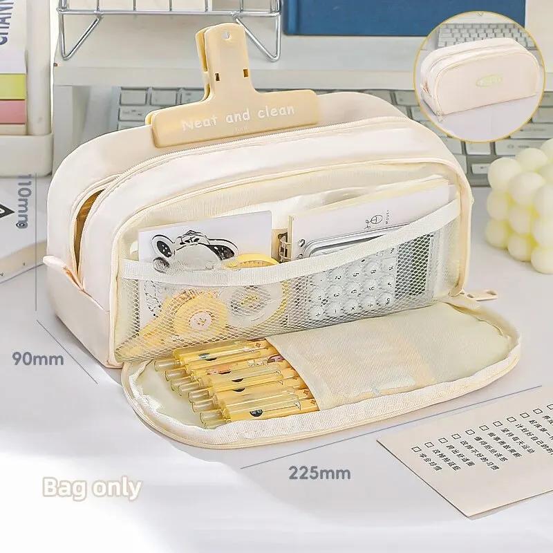 

Стильный и практичный пенал большой вместимости с несколькими отделениями для хранения канцелярских принадлежностей. Пенал для школы. бежевый