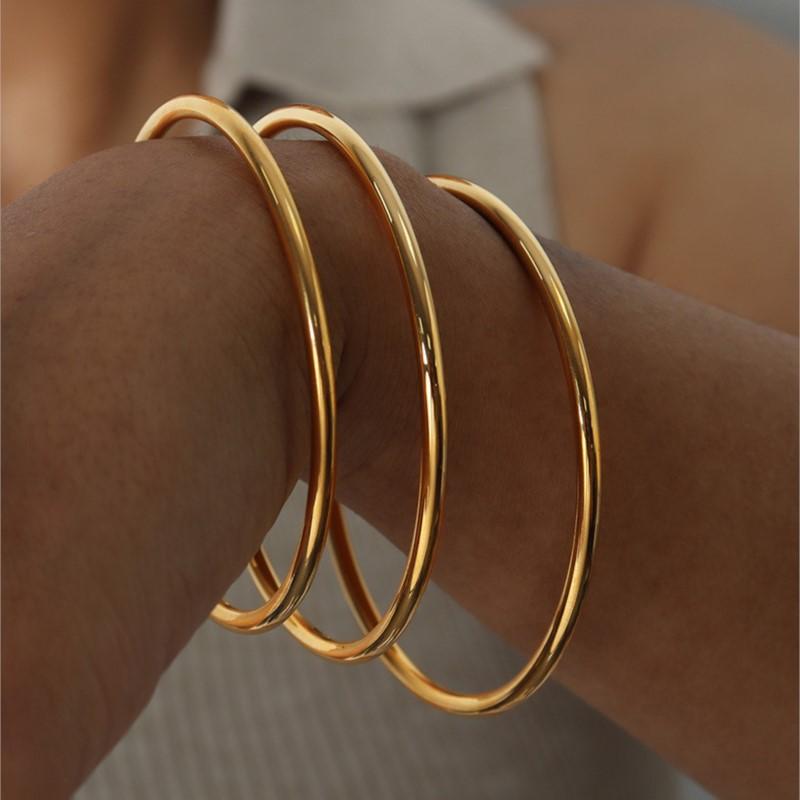 3 Stuks/partij Niet-vervagend Roestvrij Staal Armbanden Voor Vrouwen Eenvoudige Stijl Goudkleurig Waterdichte Dames Armbanden Bangel