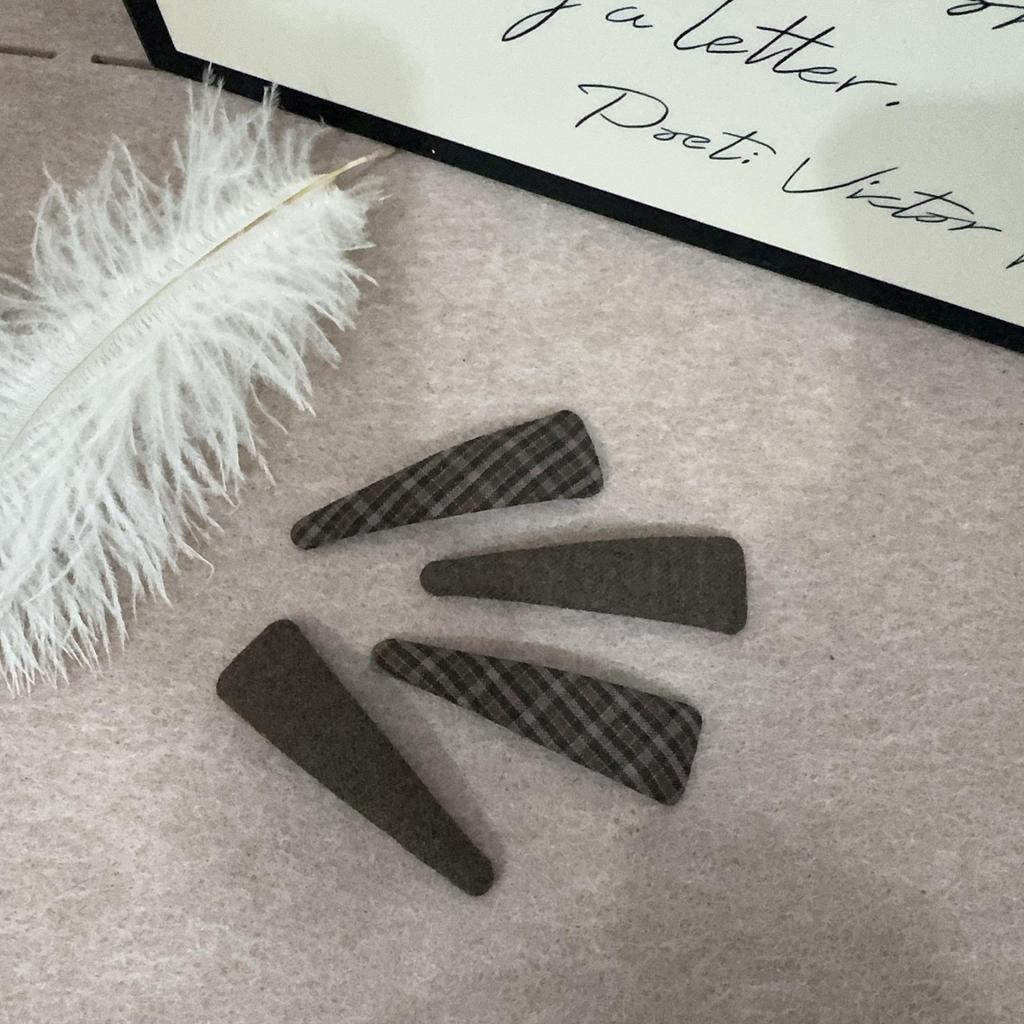 Korean High-Quality Plaid Geometric Triangle Hair Clip - Fashionable Simple BB Bangs Clip.