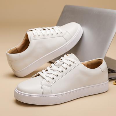 Chaussures pour hommes en cuir britannique grande taille plateforme décontractée première couche cuir de vache faites à la main chaussures en cuir pour hommes chaussures de sport blanches hommes