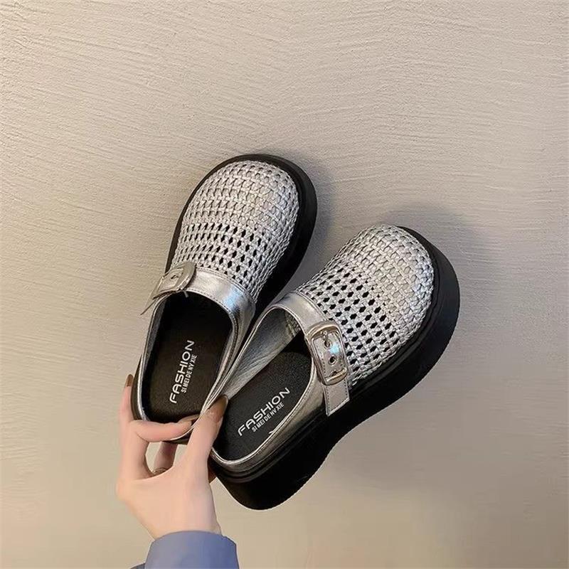 Sandály dámské svrchní nošení tkaná taška hlava pantofle 2025 léto nové super žhavé sandály temperament silná podrážka jeden pedál poloviční šlapky