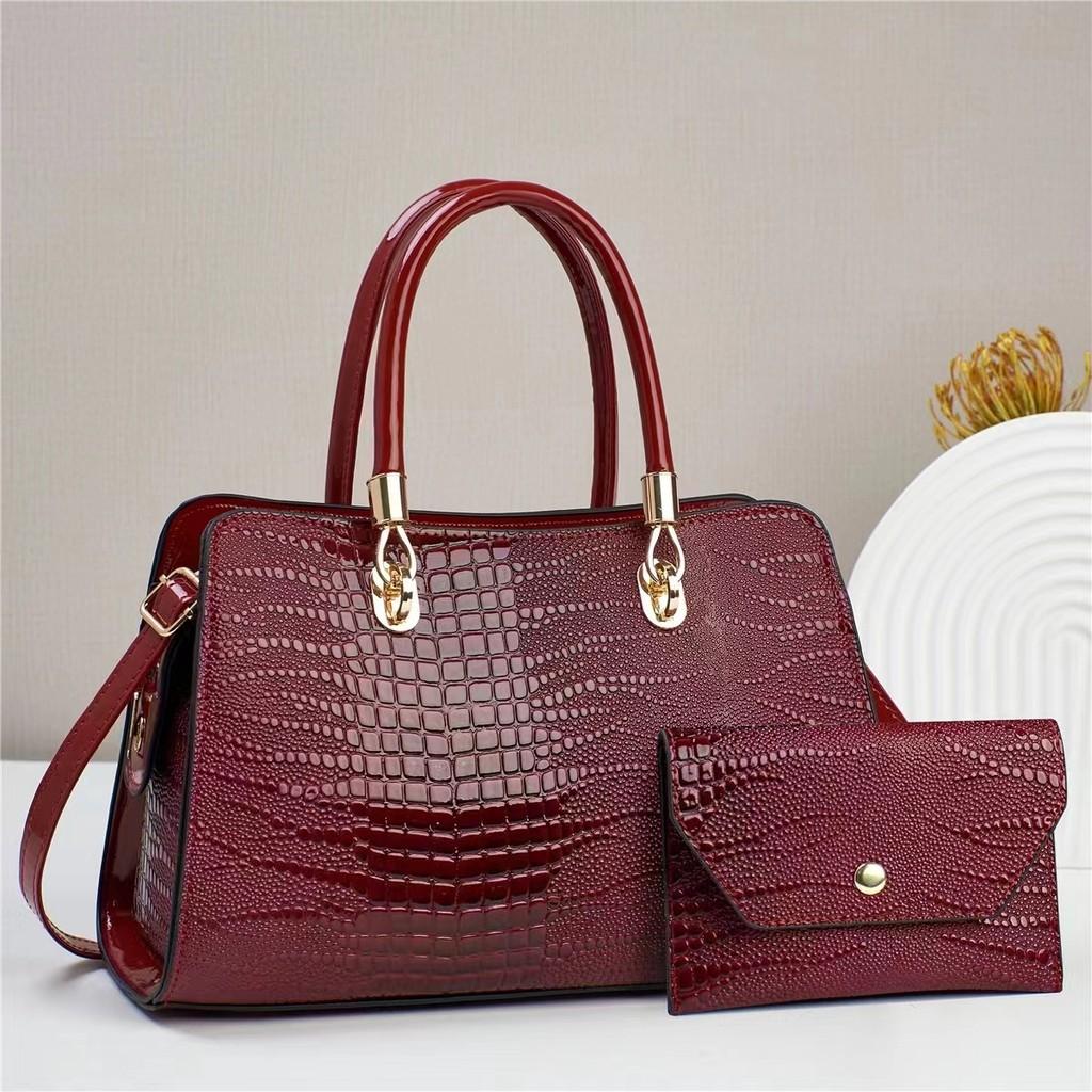 Trendy And Functional Medium Soft Crossbody Bag For Daily Use With Multiple Pockets