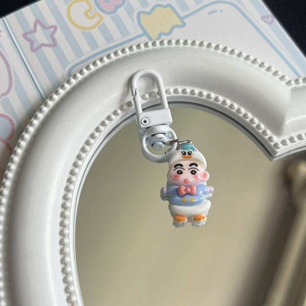 

Japanese Crayon Shin-chan Keychain Resin Winnie The Pooh Pendant Funny Car Key