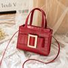 Spring and summer crocodile pattern needle buckle strap color scheme anti-theft small square bag single shoulder oblique span portable
