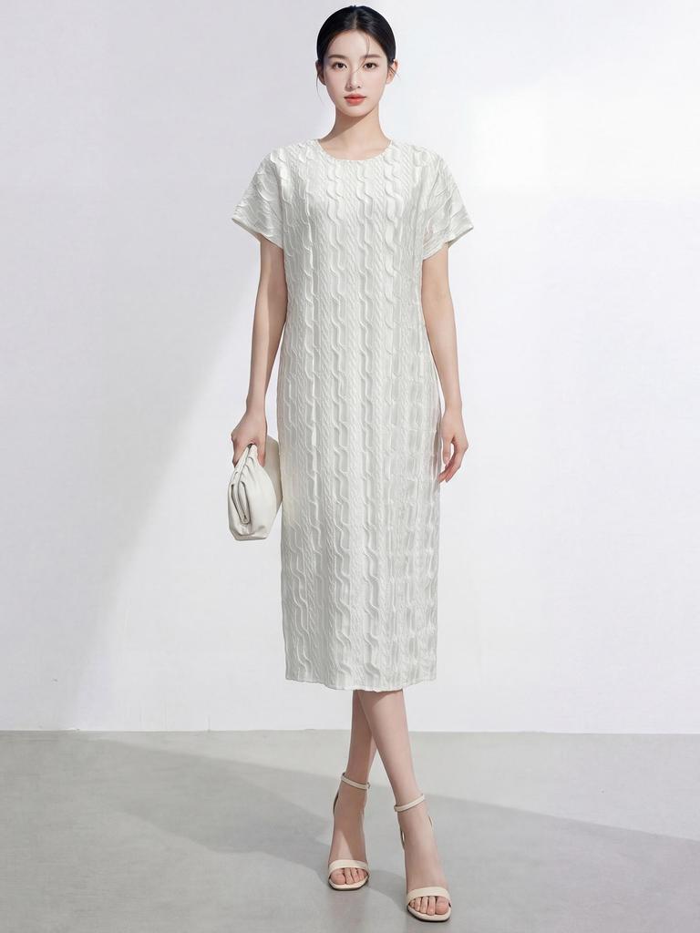 Elegant Women's Plus Size Pear Shape Summer Dress - Loose Fit, Round Neck, Short Sleeve, Slimming Miyake Style