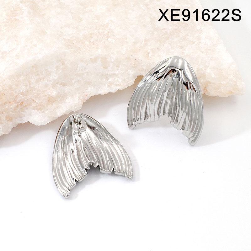 Elegant Leaf Design Earrings for Women - Titanium Steel, European & American Fashion, High-End Feel Jewelry