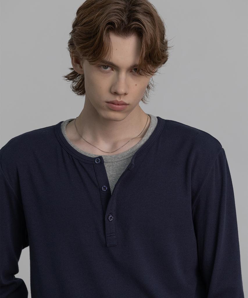 DECOROSO Easy Layered Henley Neck Long Sleeve T-Shirt [Navy]