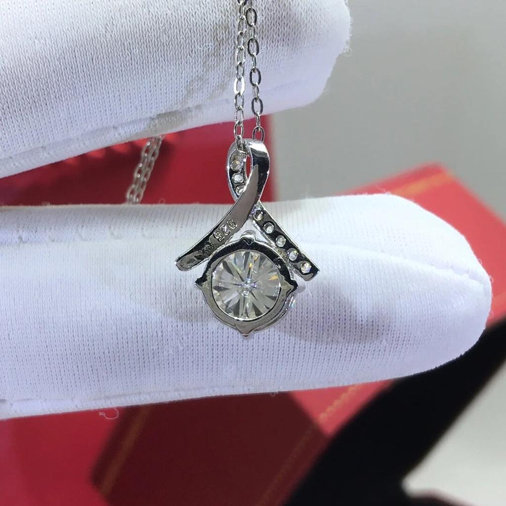 Silver 925 Original 2 Carat Diamond Test D Color Moissanite Bowknot Pendant Necklace Round Brilliant Cut Gemstone Wedding Chain