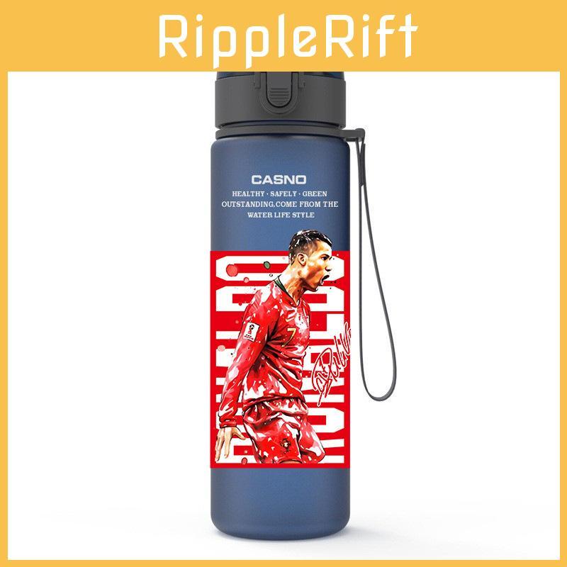 Fotbalová láhev na vodu s nylonovým držadlem pro sportovní nadšence 560 ml PC materiál letní cestování