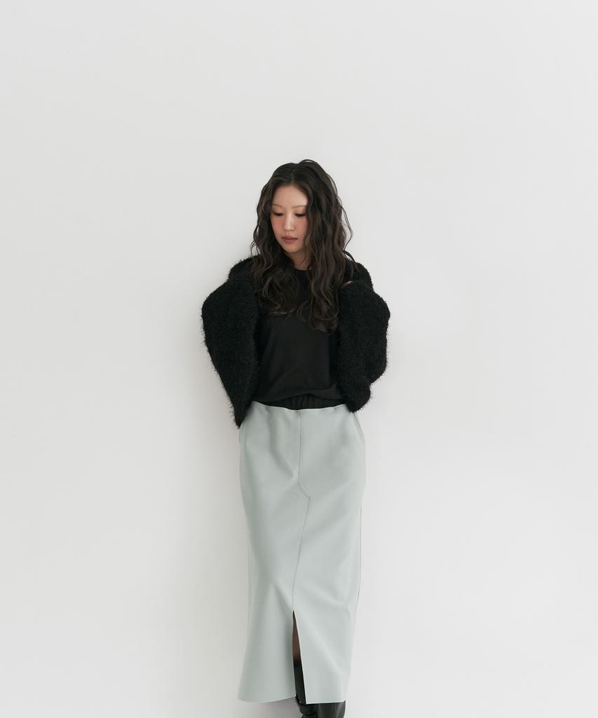 Peulleio Light T-Shirt _ Black