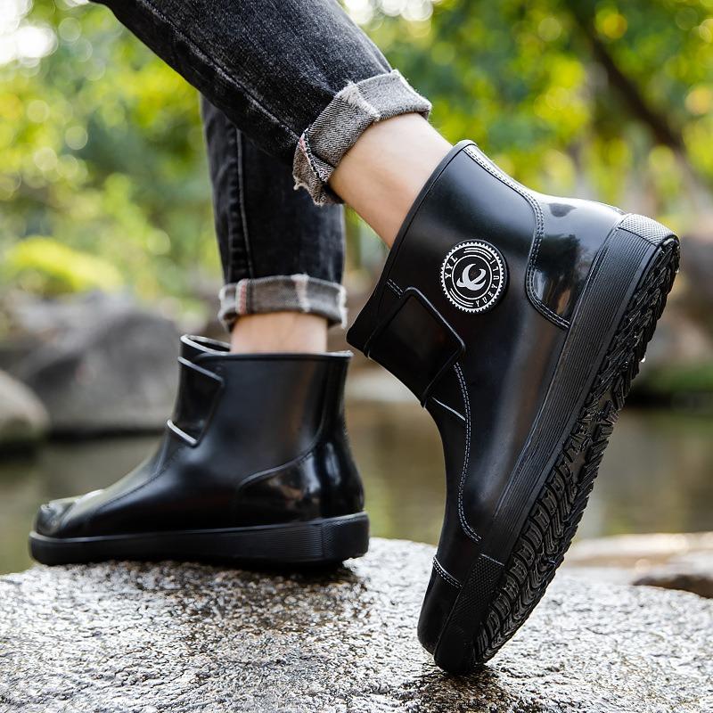 Four Seasons Fashion Rain Shoes Men's Short Rain Boots Large Size Kitchen Work Shoes Gel Shoes Fishing Shoes Men's and Women's