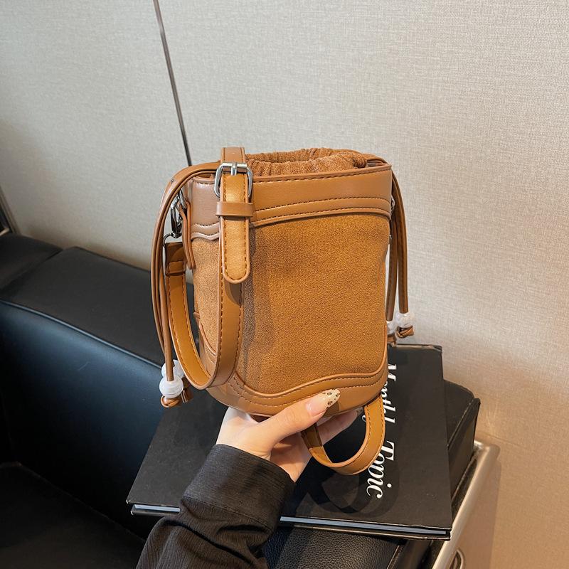 Bag Women's New Messenger Bag Fashionable Versatile Handbag