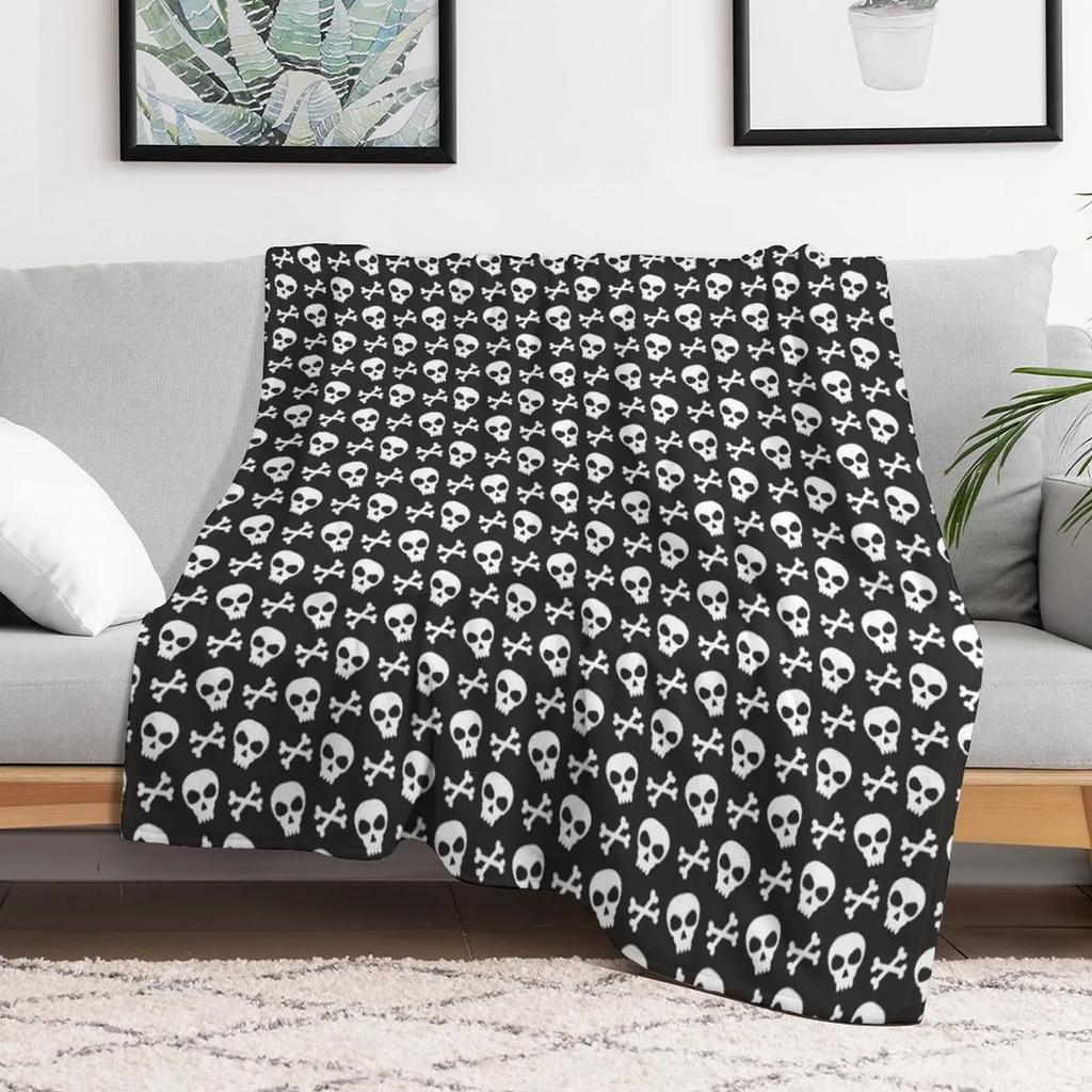Skull & Crossbones on Black // Halloween Collection Throw Blanket Moving Winter beds for winter Heavy Blankets